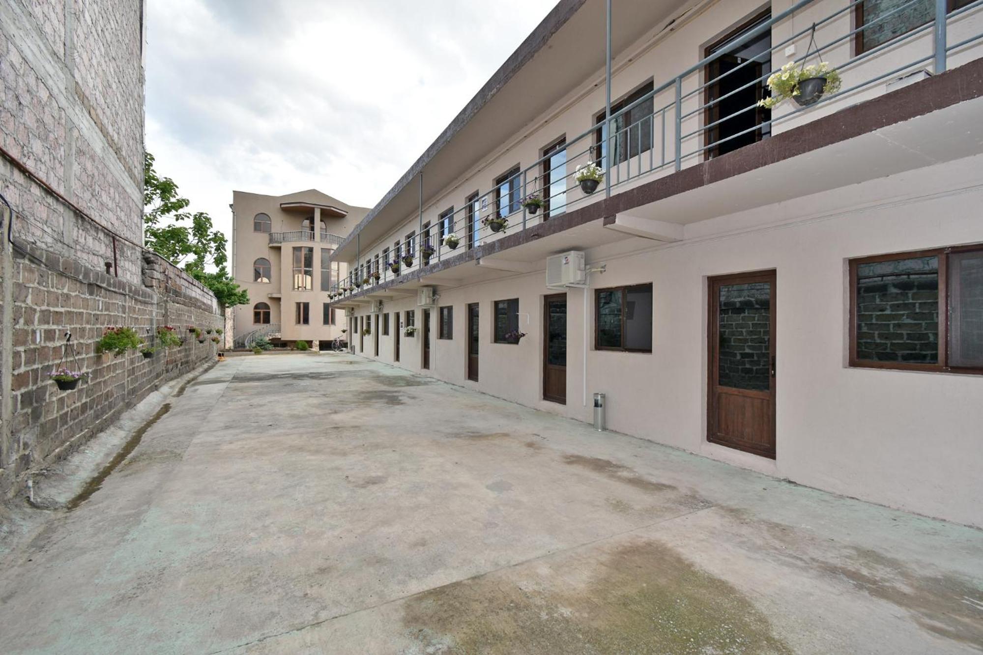 Sirik Hotel Armavir Exterior foto